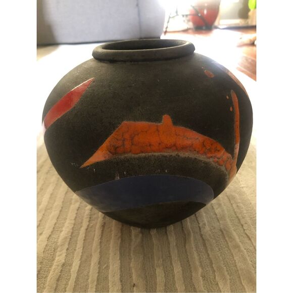 Signed Raku Studio Pottery Vase — “Monte Davey”, 9/94 (9" x 8") - Picture 12 of 14